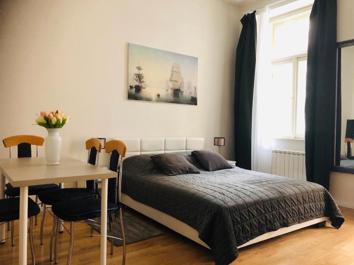 Modern Cozy Apartment In Central Πράγα Εξωτερικό φωτογραφία