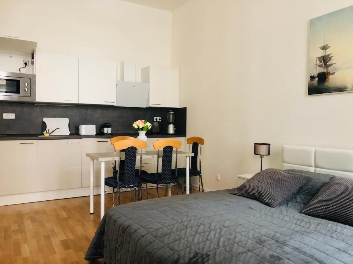 Modern Cozy Apartment In Central Πράγα Εξωτερικό φωτογραφία