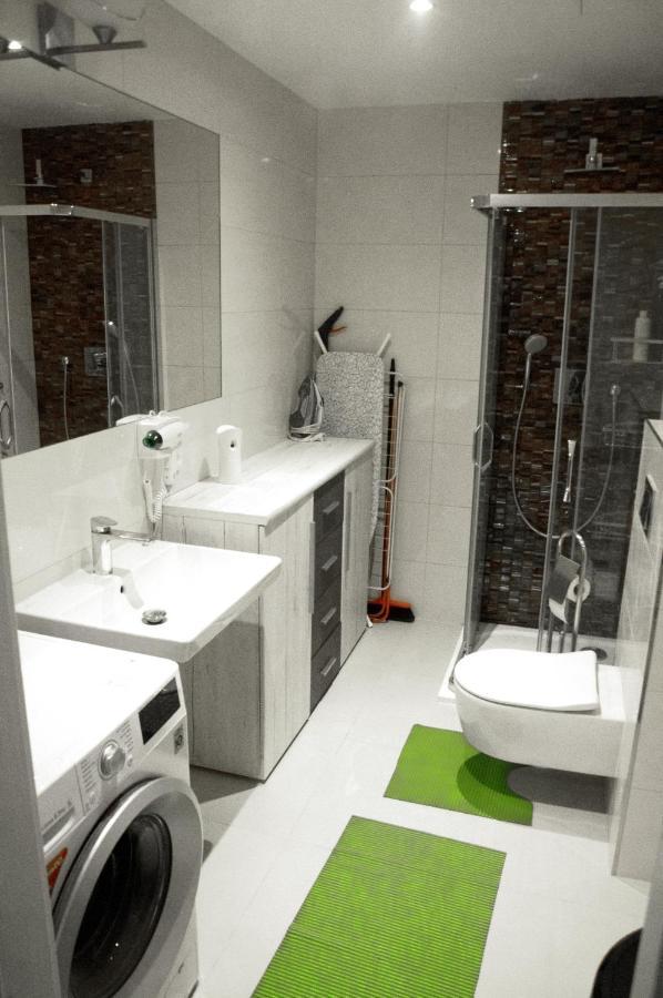 Modern Cozy Apartment In Central Πράγα Εξωτερικό φωτογραφία