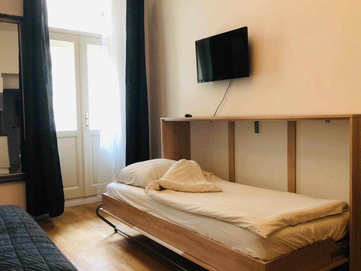 Modern Cozy Apartment In Central Πράγα Εξωτερικό φωτογραφία